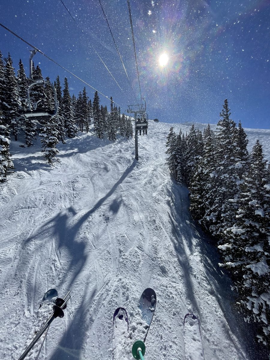Skiing photo